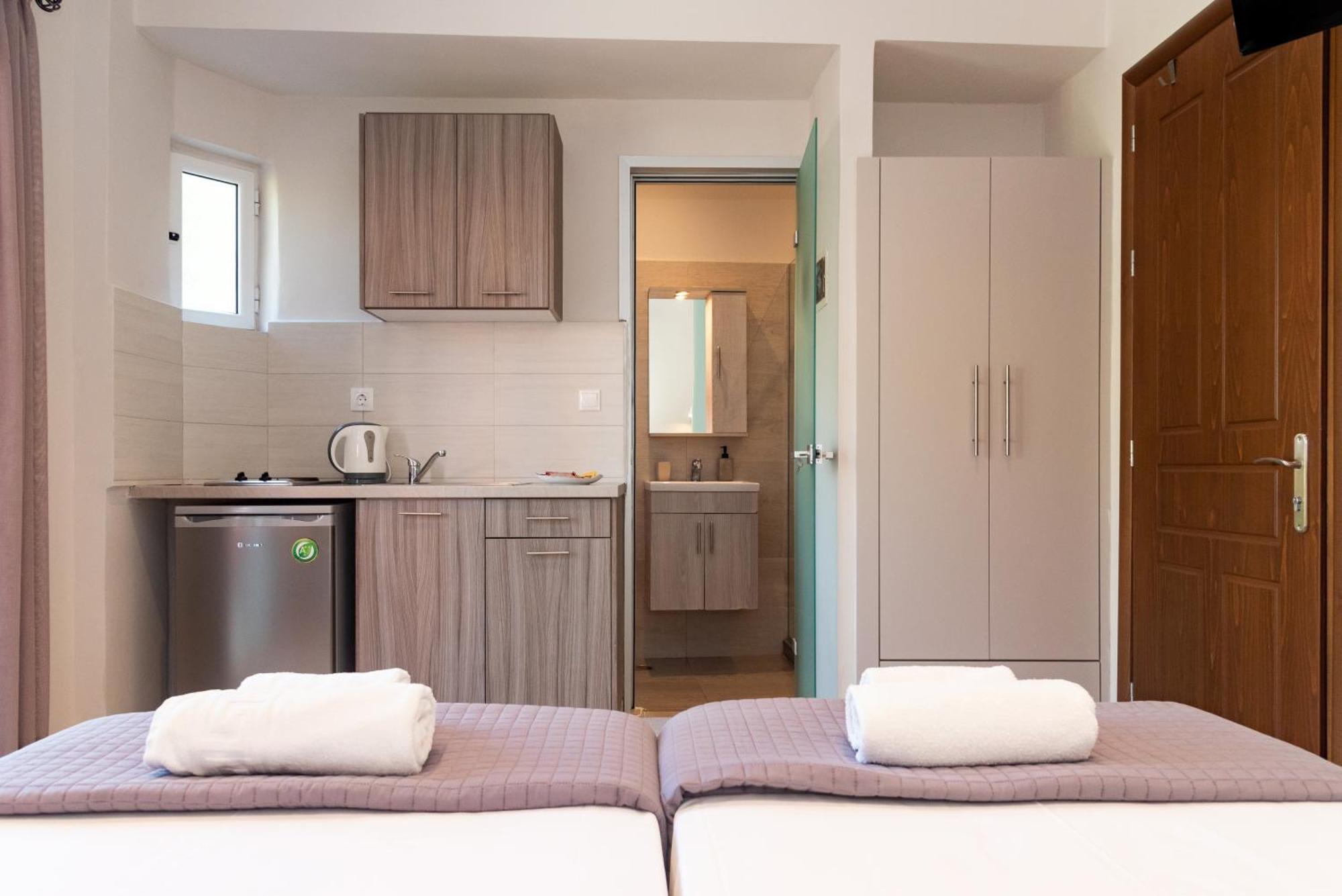 Maria Olga Apartments Mpenitses Eksteriør billede